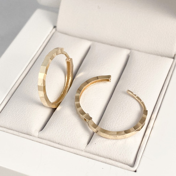 Žluté zlato náušnice kruhy broušené 13,5mm